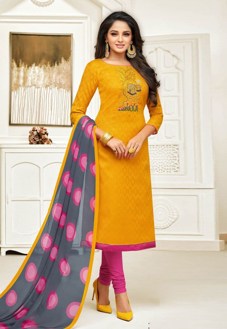 Elegant Women's Style